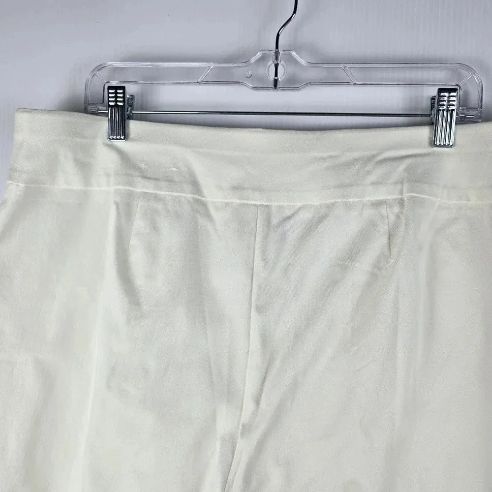 Chico's perfect stretch white capri size 3 - Picture 4 of 8